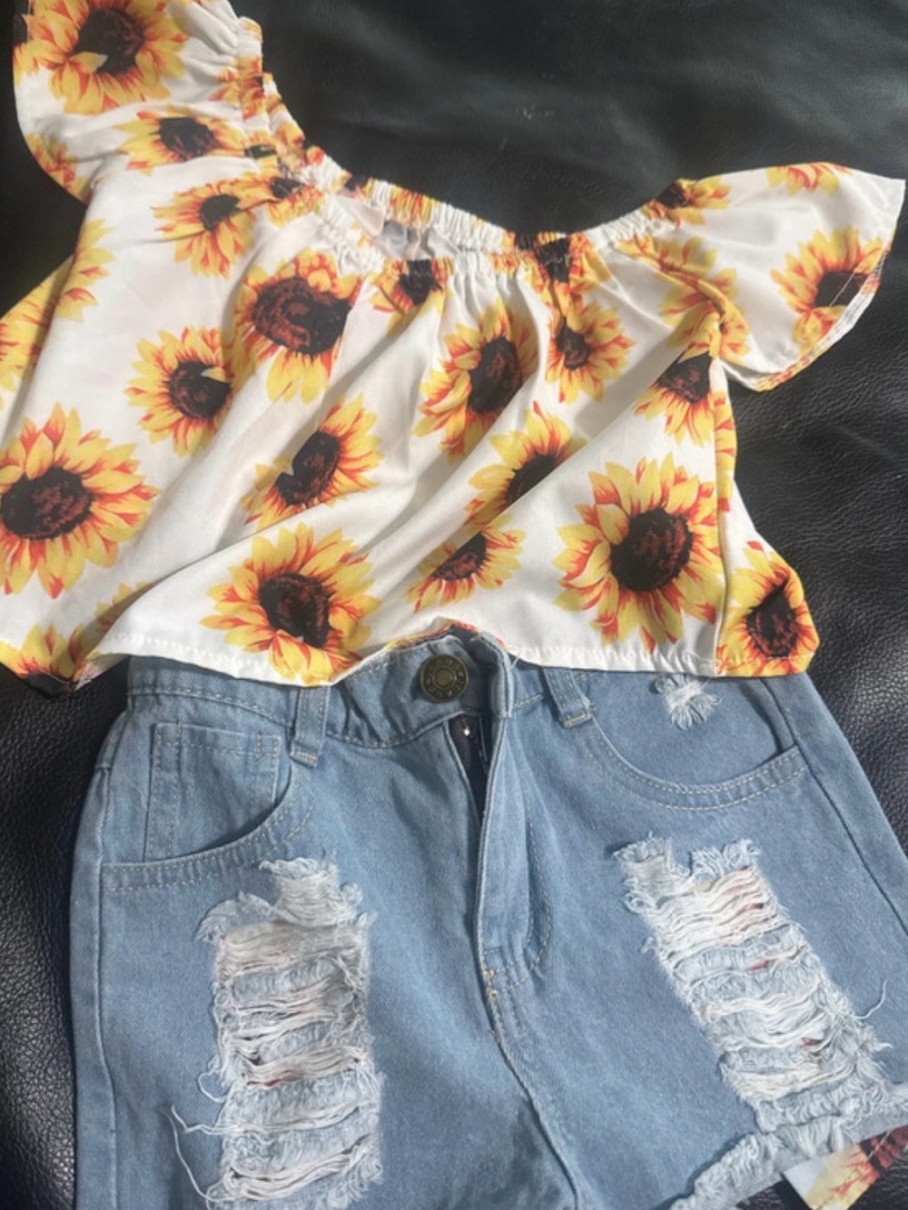 SHEIN White Sunflower Print Off-Shoulder Crop Top